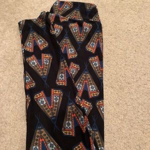 Lularoe teepee leggings